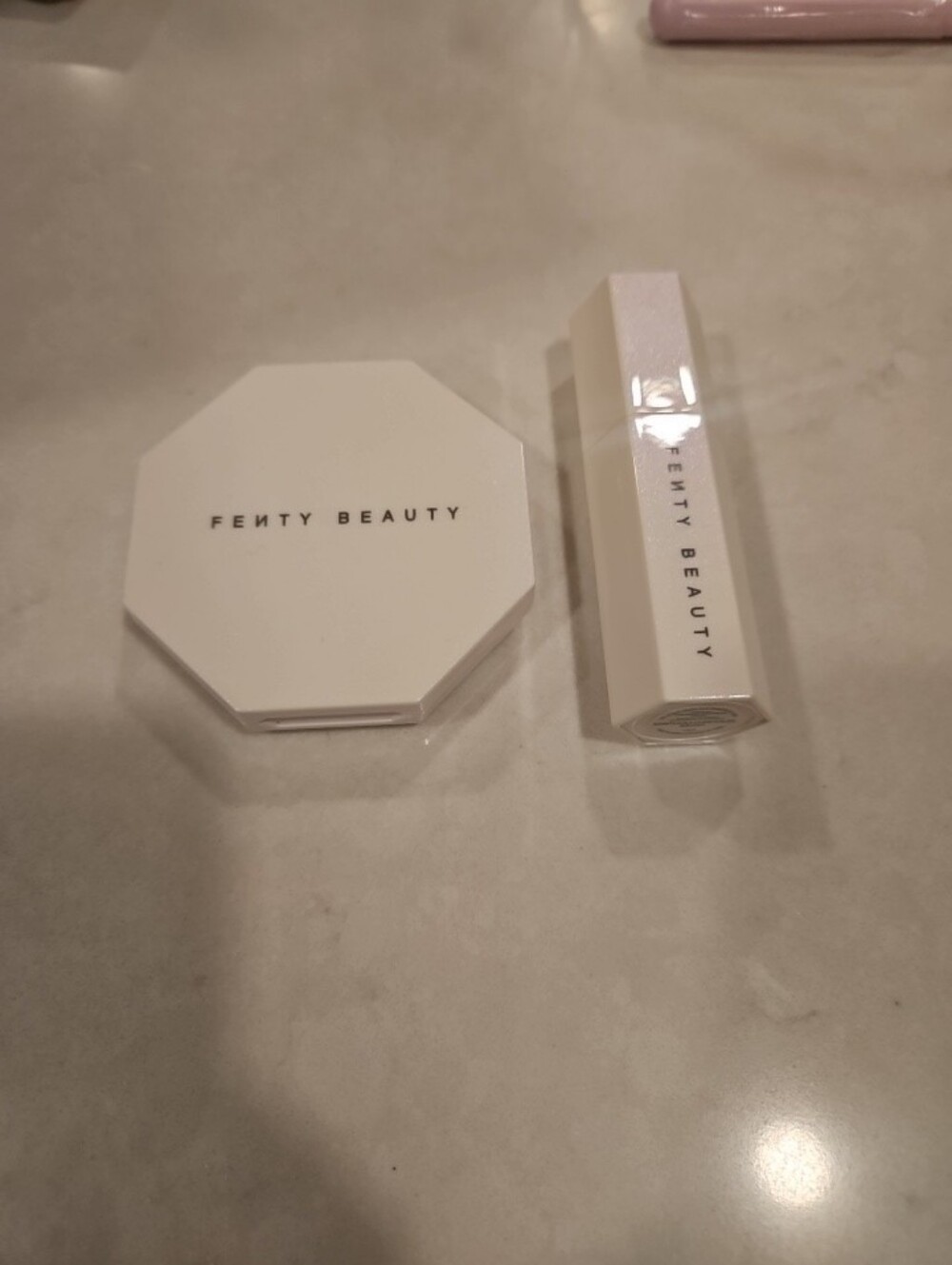 Fenty Beauty by Rihanna Freestyle Highlighter Trophy Wife Gold With Brush